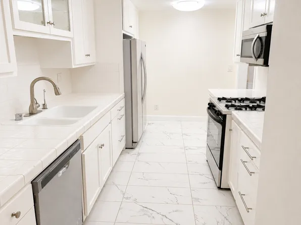 6435 Green Valley Cir Unit 218, Culver City, CA 90230