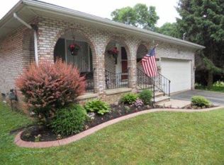 327 Filbert Pl, East Rochester, NY 14445