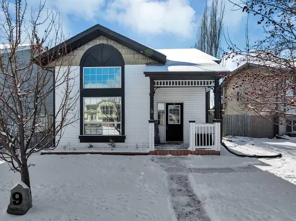 9 N Westglen Blvd, Blackfalds, AB T4M 0K4