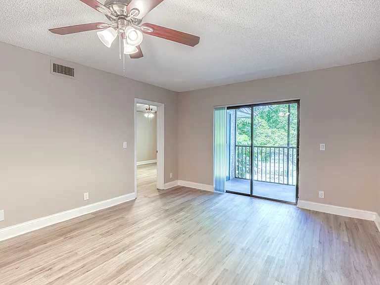 Delray Place Apartments — Photo 7