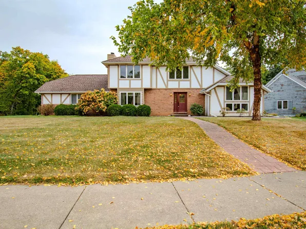 11918 N Windcrest Ct, Dunlap, IL 61525