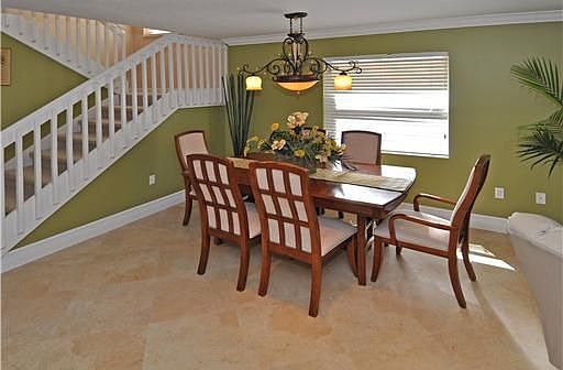 4th image of 9828 Fairway Cove Ln