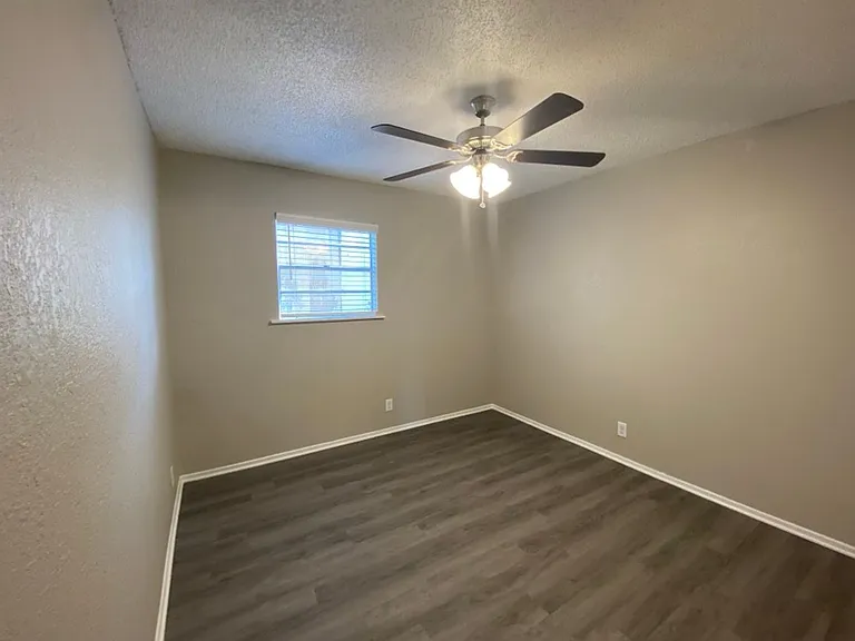 La Mesa Apartments — Photo 8