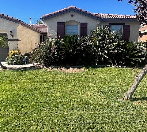3rd image of 27299 Stonehurst Dr