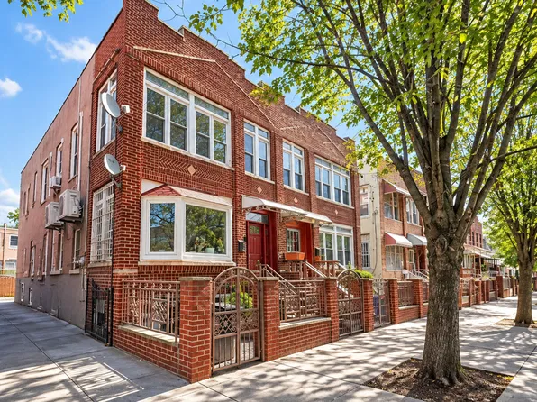 685 Essex Street image 1 of 27