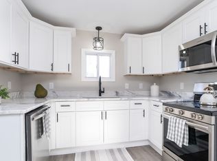 20 Pendleton Ave, Chicopee, MA 01020