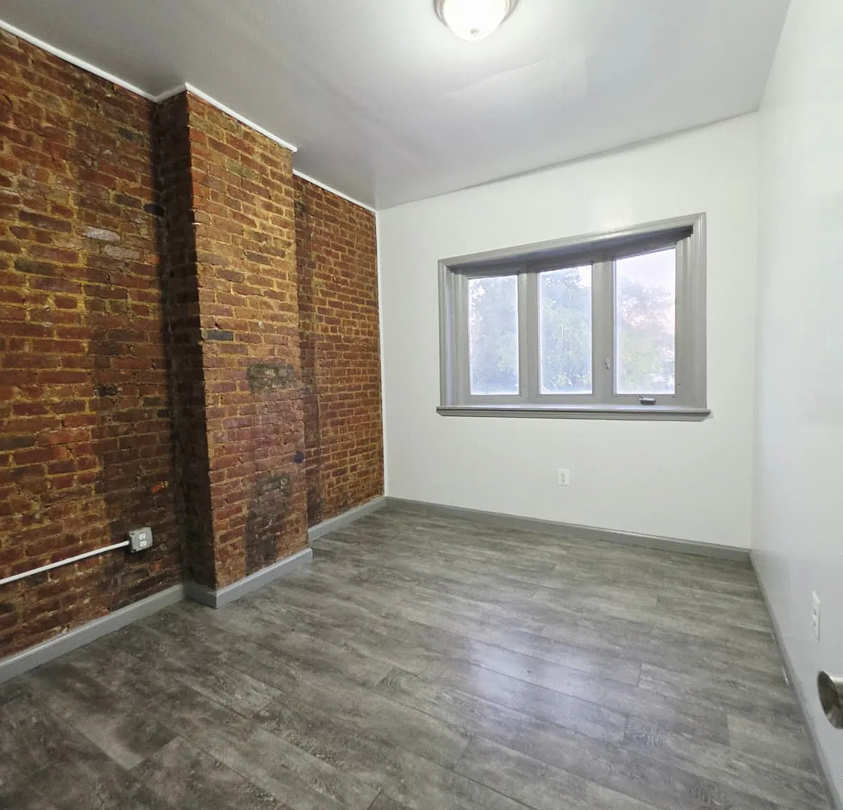 235 Martin Luther King Dr — Photo 4