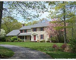2nd image of 95 Canterbury Ln