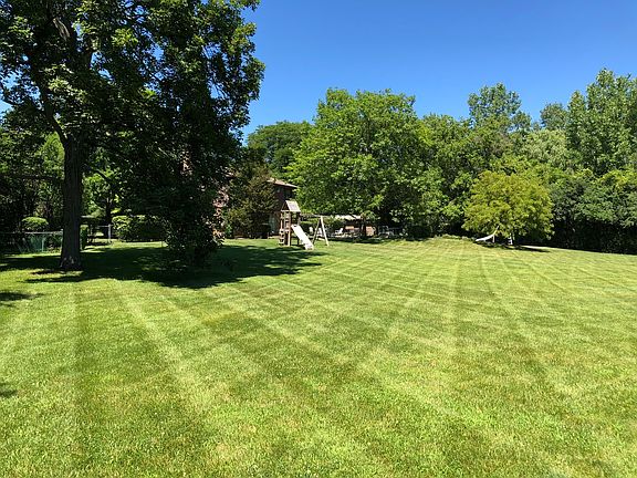 5th image of 171 Greenbriar East Dr
