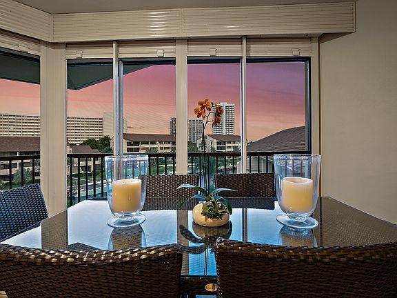 4th image of 1108 Marine Way W APT B4r