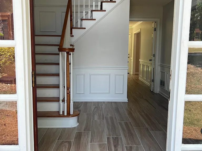 2883 Wynford Dr SW — Photo 2