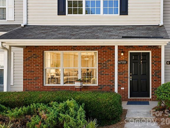 3rd image of 6720 Cypress Tree Ln