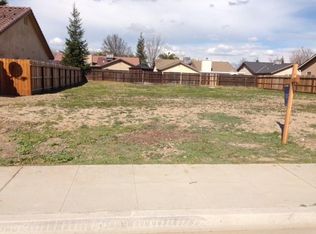 3339 Summer Ln, Madera, CA 93637