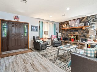 629 Redbud St, Gentry, AR 72734