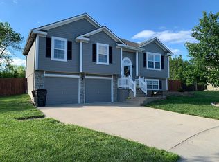500 NW Europa Dr, Grain Valley, MO 64029