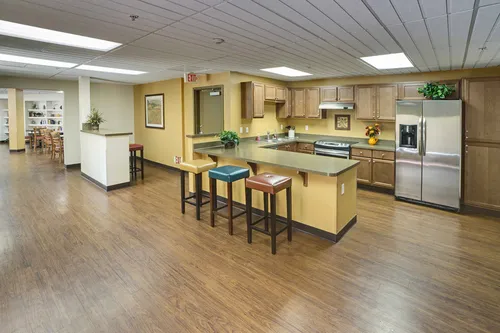 Huntington Plaza Senior Apartments | Affordable Apartments 55+ Photo 1