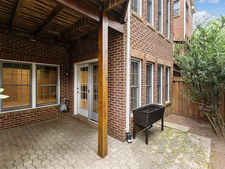 10363 Gershwin Ct — Photo 36