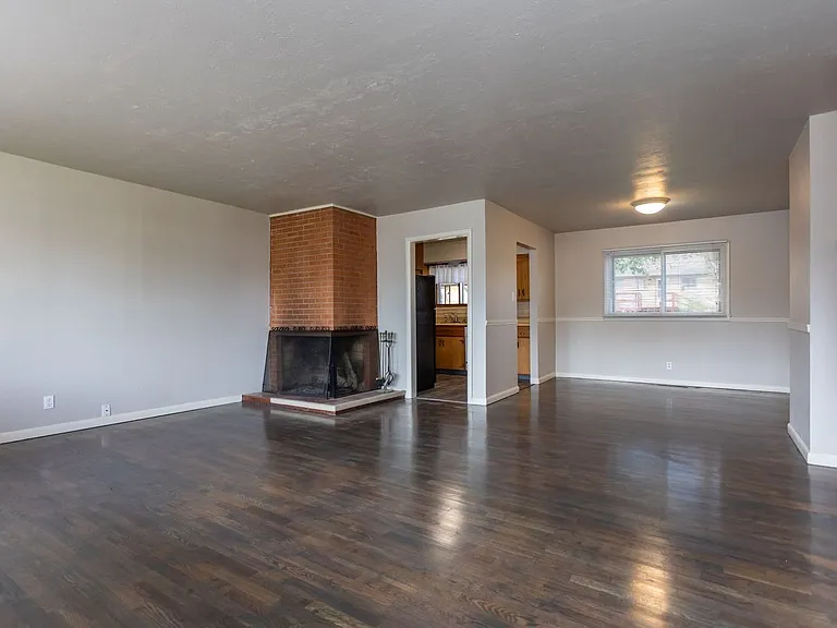 614 Ramona Ave — Photo 8