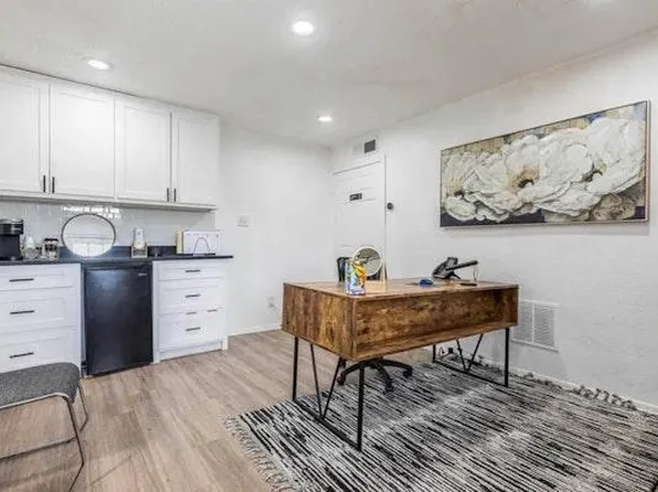 Emerald Point Apartments
