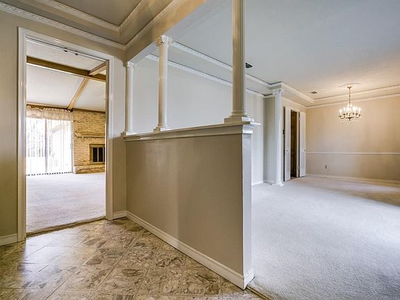 5th image of 5807 Fox Hill Ln