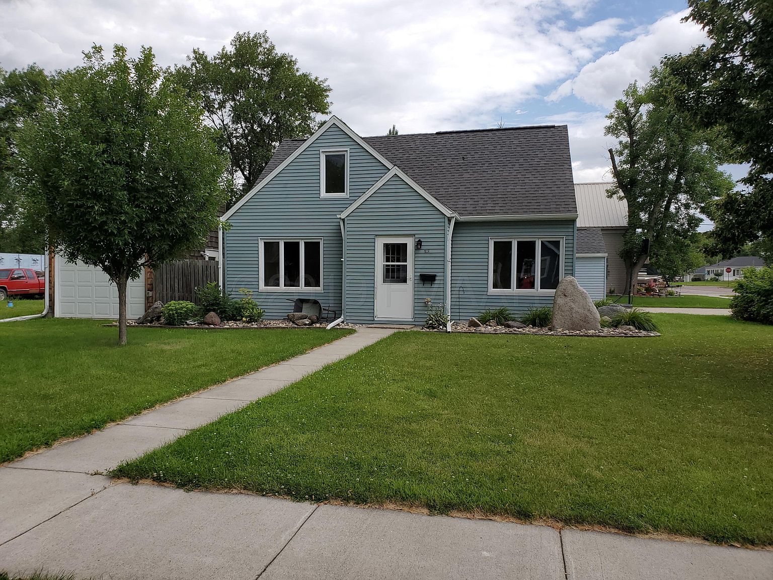 702 8th St N, Wahpeton, ND 58075 Zillow