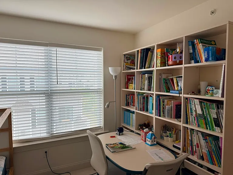 105 Larrabee Way — Photo 4