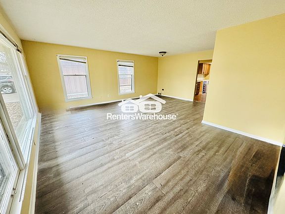 4th image of 5412 44th Ave N