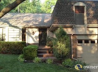 8205 Caenen Lake Rd, Lenexa, KS 66215