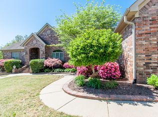 1745 Centennial Club Dr, Conway, AR 72034