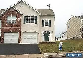 1 Car Garage, Driveway