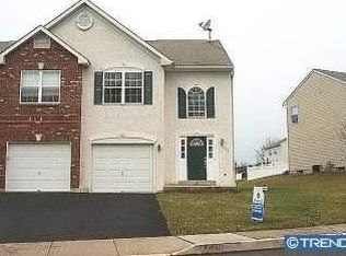 283 W 6th St, Pennsburg, PA 18073