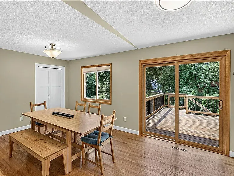 9983 Balmoral Ln — Photo 11
