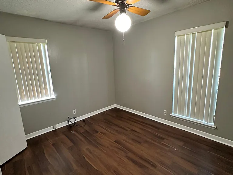 551 Delaware St — Photo 6