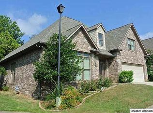 613 Willow Crest Cv, Vestavia, AL 35226