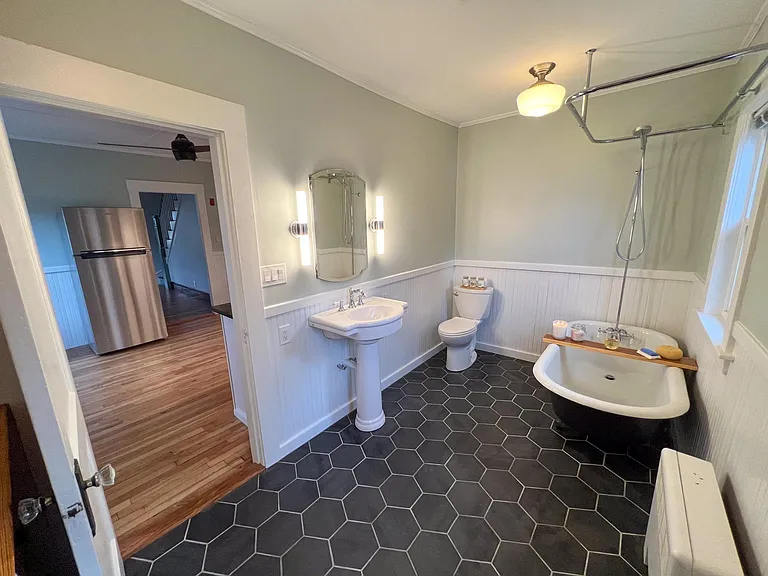 21 Madison St #2 — Photo 5