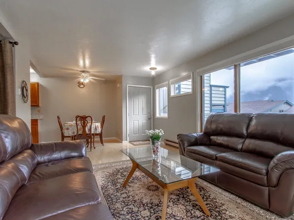 2213 Raven Rd APT C, Douglas, AK 99824