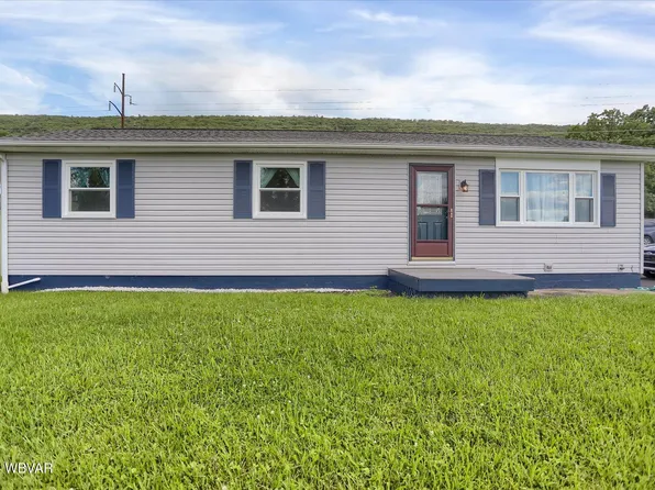 11 Greenwood Ave, Lock Haven, PA 17745
