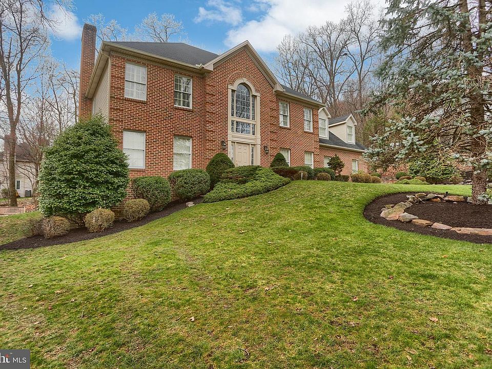2367 Forest Hills Dr, Harrisburg, PA 17112 | Zillow