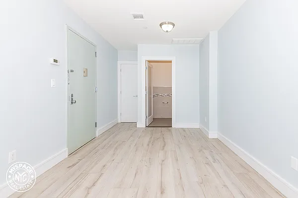 Rented by MySpaceNYC | media 7