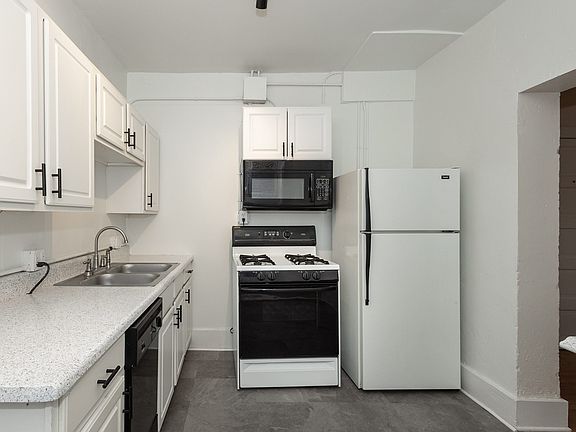2nd image of 1410 N Marion St APT 13