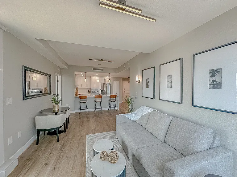 300 W Beech St #2202 — Photo 18