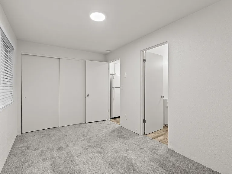 Bayview (105) — Photo 15
