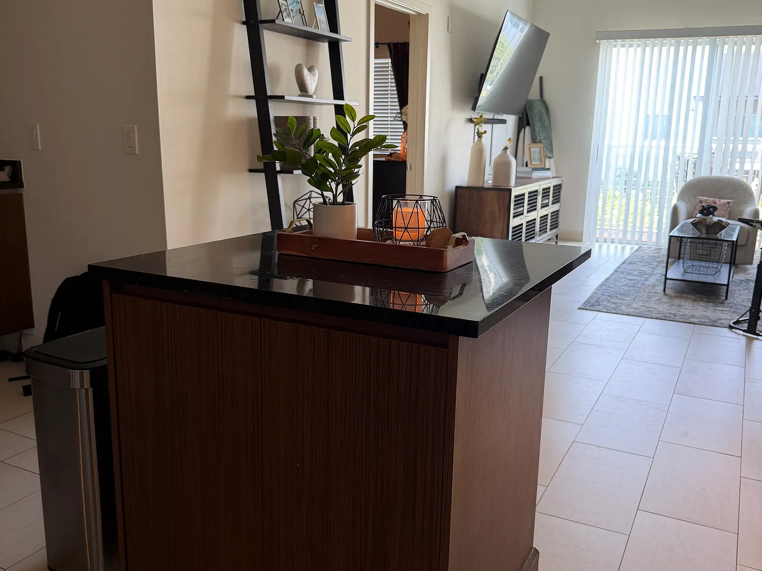2 bed, 1083 sqft, $2,849 — Photo 4