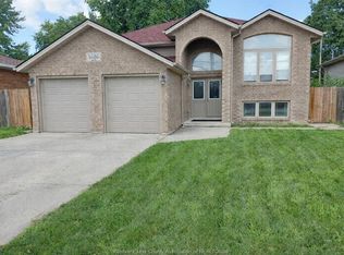 1686 Northway Ave, Windsor, ON N9B 3L9