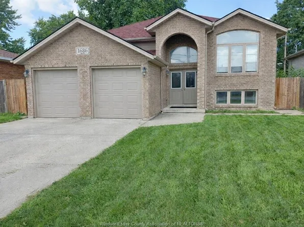 1686 Northway Ave, Windsor, ON N9B 3L9