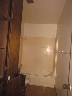 5th image of 2430 S Sallee St
