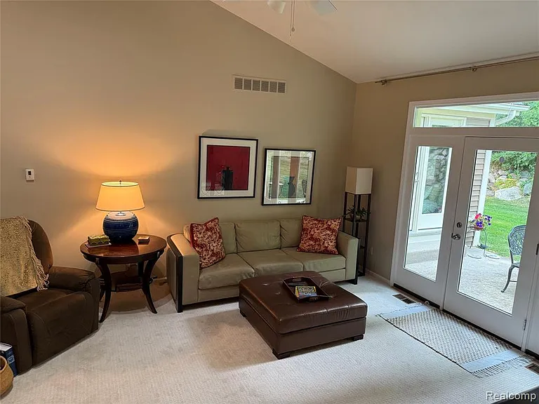 7670 Golden Hill Ct #22 — Photo 7