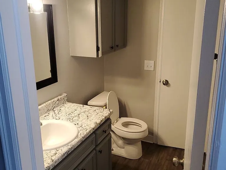 Stratford East Apartments — Photo 89