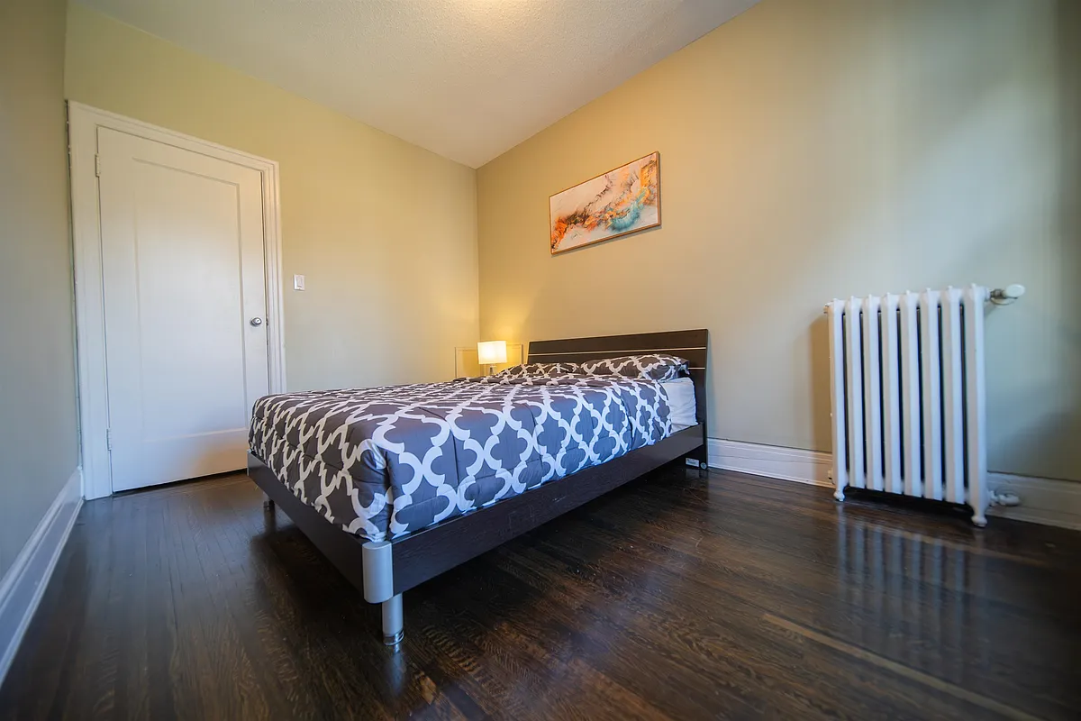 Building Photo - 935 Jervis St #4