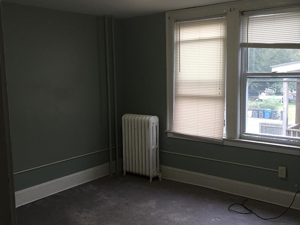 2nd image of 1042 Capitol Ave